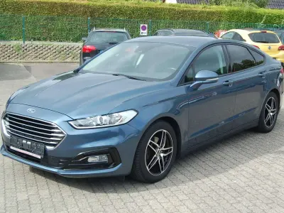 Gebraucht Ford Mondeo Business Edition 150 PS (110 kW) 2020 Chromablau metallic Limousine