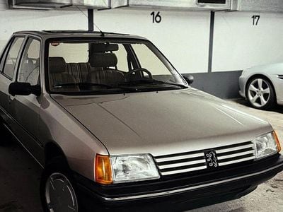 Gebraucht Peugeot 205 60 PS (44 kW) 1991 Silber Kleinwagen