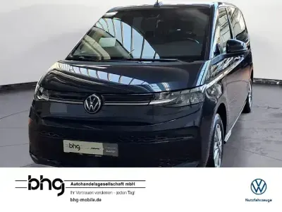 Gebraucht VW Multivan Life 136 PS (100 kW) 2023 Blau Van / Kleinbus
