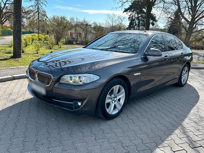 Gebraucht BMW 520 185 PS (136 kW) 2012 Braun Limousine