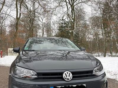 Gebraucht VW Polo Trendline 65 PS (47 kW) 2018 Grau Kleinwagen