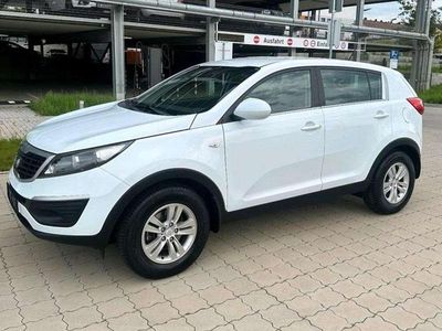 Weiß Gebraucht 2011 Kia Sportage Attract SUV | 8.500 € (Fairer Preis)