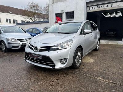 Gebraucht Toyota Verso Executive 124 PS (91 kW) 2013 Silber Van / Kleinbus
