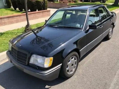 Używany Mercedes E420 1995 Sedan/Limuzyna