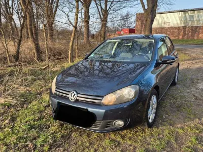 Gebraucht VW Golf VI Team 122 PS (89 kW) 2011 Blau Kleinwagen