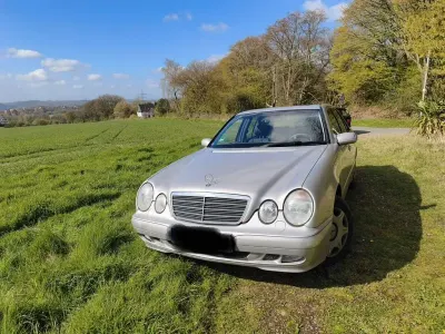 Gebraucht Mercedes E240 Classic 170 PS (125 kW) 2001 Blau Limousine