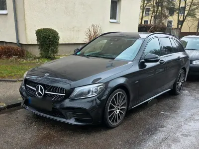 Gebraucht Mercedes 200 AMG 184 PS (135 kW) 2018 Schwarz Kombi