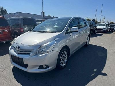 Usata Toyota Verso Edition 132 CV (97 kW) 2011 Argento Monovolume