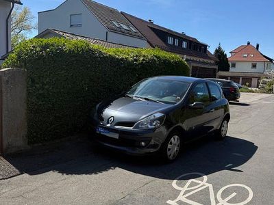 Second-hand Renault Clio II Dynamique 75 CP (55 kW) 2005 Gri