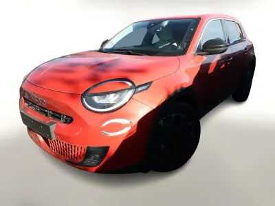 Neu Fiat 600 La Prima 114 kW (156 PS) 2025 Sun of italy orange metallic SUV
