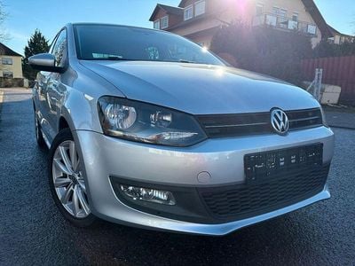 Silber Gebraucht 2011 VW Polo Comfortline Kleinwagen | 3.999 € (Guter Preis)