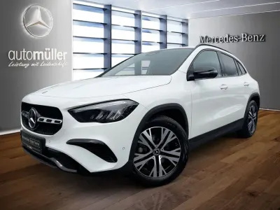 Gebraucht Mercedes GLA200 Night 163 PS (119 kW) 2025 SUV