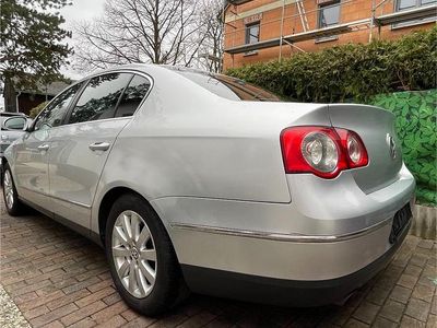Gebraucht VW Passat 116 PS (85 kW) 2007 Silber Limousine