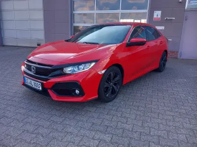 Gebraucht Honda Civic Elegance 129 PS (94 kW) 2018 Rot Kleinwagen