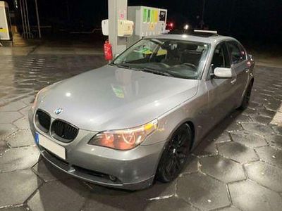 Gebraucht BMW 525 218 PS (160 kW) 2005 Silber Limousine