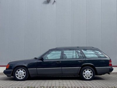Gebraucht Mercedes E300 188 PS (138 kW) 1989 Schwarz Limousine