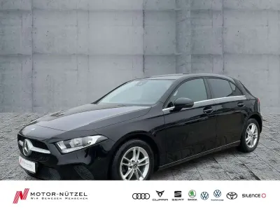 Używany Mercedes A180 116 KM (85 kW) 2020 Czarny Sedan/Limuzyna
