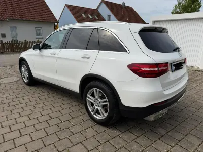 Używany Mercedes GLC220 170 KM (125 kW) 2018 Biały SUV