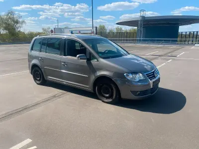 Gebraucht VW Touran 140 PS (102 kW) 2007 Grau Van / Kleinbus