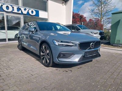 gebraucht Volvo V60 B4 Kombi Licht-, Fahrerassistenz-Paket, AHK