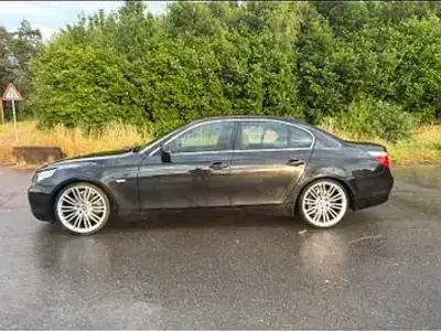 Gebraucht BMW 523 177 PS (130 kW) 2005 Schwarz Limousine