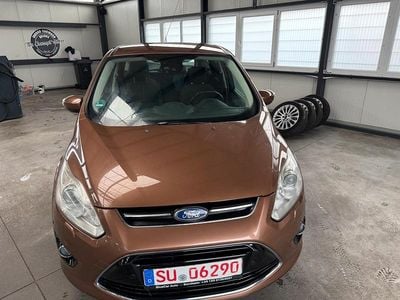 Gebraucht Ford C-MAX Titanium 140 PS (102 kW) 2014 Braun Van / Kleinbus