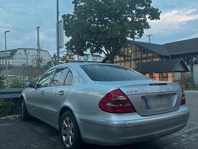 Mercedes E270