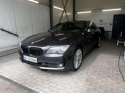 BMW 730