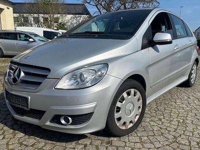 Używany Mercedes B180 109 KM (80 kW) 2010 Srebrny Minivan