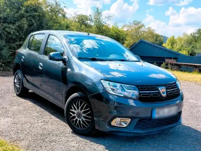 Gebraucht Dacia Sandero Comfort 101 PS (74 kW) 2020 Grau Kleinwagen