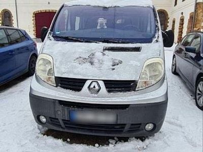 Gebraucht Renault Traffic 150 PS (110 kW) 2011 Silber Van / Kleinbus