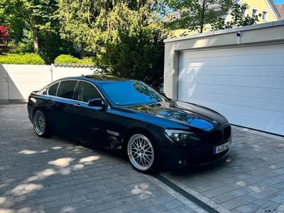 BMW 750