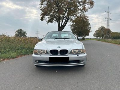 BMW 525