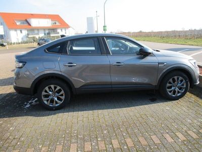 Grau Gebraucht 2024 Renault Arkana Evolution SUV | 28.250 € (Etwas zu teuer)