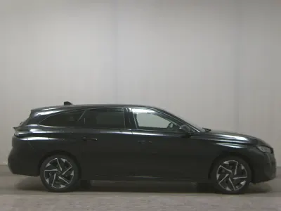 Gebraucht Peugeot 308 Allure 131 PS (96 kW) 2023 Schwarz metallic