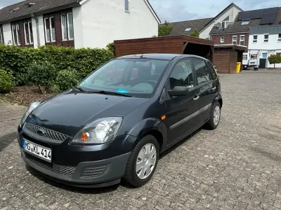 Gebraucht Ford Fiesta 69 PS (50 kW) 2006 Grau Kleinwagen