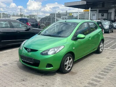 Używany Mazda 2 Dynamic 86 KM (63 kW) 2009 Zielony Hatchback
