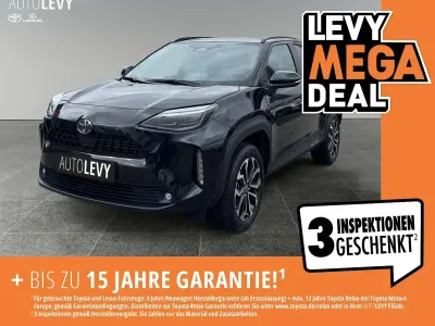 Gebraucht Toyota Yaris Cross Style 131 PS (96 kW) 2024 Grau SUV