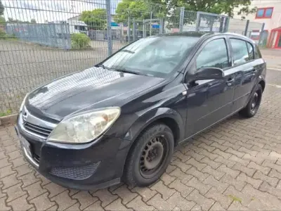 Usata Opel Astra 116 CV (85 kW) 2008 Nero Utilitaria