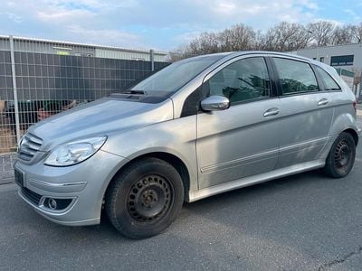 Gebraucht Mercedes B200 136 PS (100 kW) 2006 Silber Van / Kleinbus