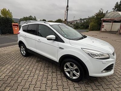 Weiß Gebraucht 2015 Ford Kuga Titanium SUV | 8.000 € (Fairer Preis)