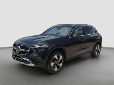 Gebraucht Mercedes GLC300 204 PS (150 kW) 2024 Metalliclack obsidianschwarz (metallic) SUV