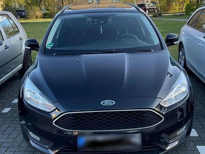 Usata Ford Focus Business Edition 120 CV (88 kW) 2015 Nero Station wagon