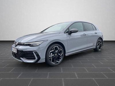 Gebraucht VW Golf VIII 150 PS (110 kW) 2026 Mondsteingrau / schwarz uni (metallic) Limousine