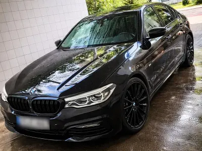 Gebraucht BMW 520 Sport Line 190 PS (139 kW) 2017 Schwarz Limousine