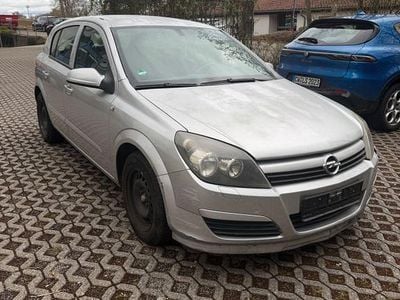 Brugt Opel Astra 105 HK (77 kW) 2005 Grå Sedan