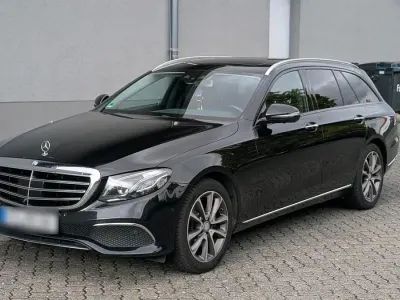 Gebraucht Mercedes E220 Exclusive 194 PS (142 kW) 2018 Schwarz Kombi
