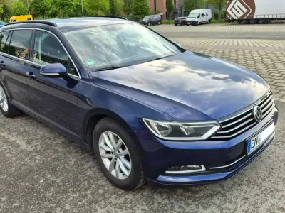 Używany VW Passat Comfortline 150 KM (110 kW) 2017 Niebieski Kombi
