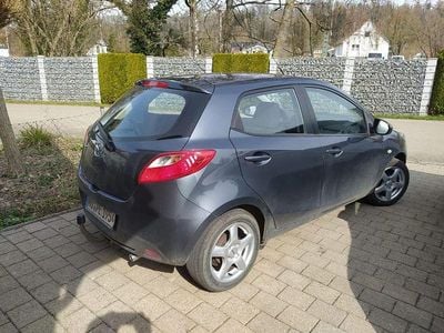 Gebraucht Mazda 2 Center-Line 84 PS (61 kW) 2012 Grau Kleinwagen