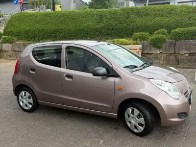 Gebraucht Suzuki Alto Basic 68 PS (50 kW) 2010 Braun Kleinwagen